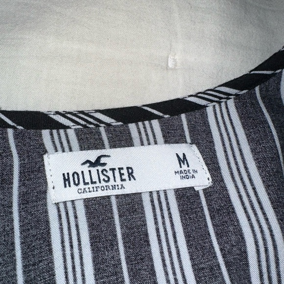 Hollister wrap front top - Picture 2 of 6